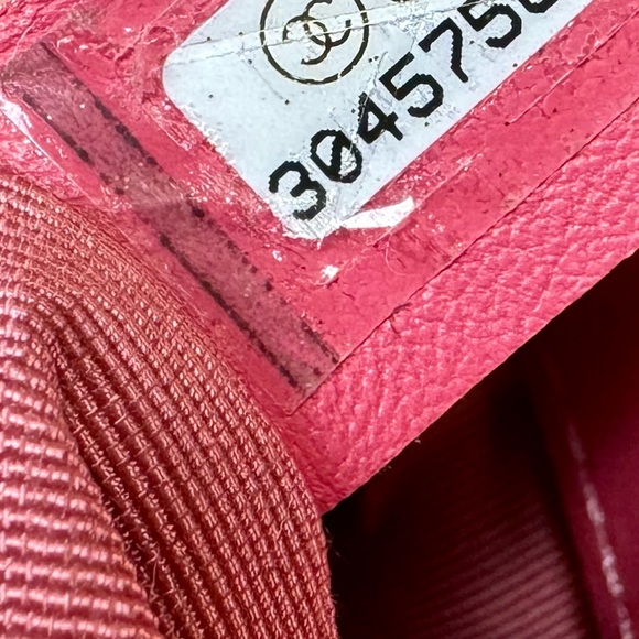 CHANEL▪️Quilted Calfskin Chain CC Small Accordion Tote Gold Hardware - Picture 9 of 15